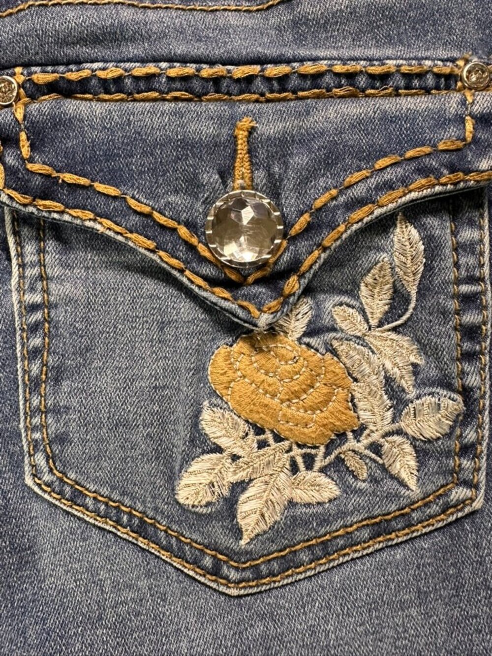 Caché Y2K Floral Embroidered Flare Jeans Women's Low/Mid Rise Sz 4 - Picture 6 of 16
